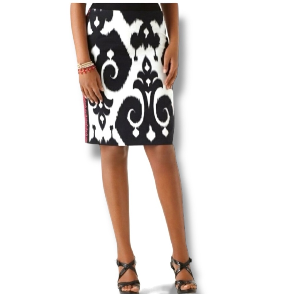 White House Black Market Black and White Printed Pencil Skirt